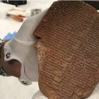 La epopeya de Gilgamesh, el origen de la literatura universal Gilgamesh-tablilla-Irak